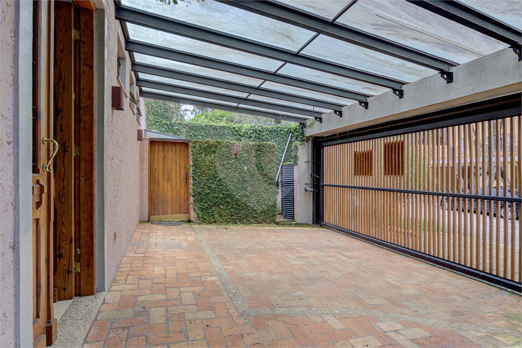 Casa de Vila à venda ou para alugar com 3 suítes em Jardim dos Estados, São Paulo, SP