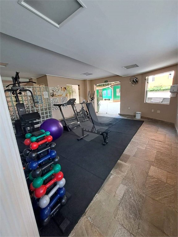 Apartamento à venda com 3 quartos, sendo 1 suíte,  em Enseada, Guarujá, SP