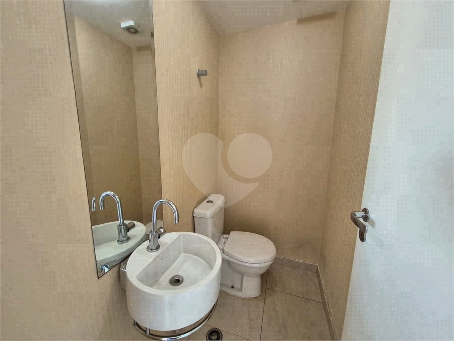 Apartamento à venda com 3 quartos, sendo 1 suíte,  em Jardim Olympia, São Paulo, SP