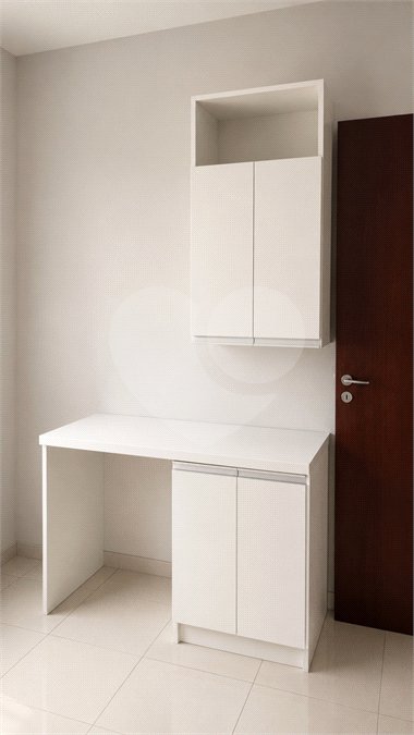 Casa à venda com 3 quartos, sendo 1 suíte,  no condomínio Maison Vert, Várzea Grande - MT