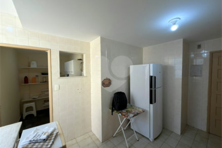 Cobertura à venda com 4 quartos, sendo 2 suítes,  em Braga, Cabo Frio, RJ