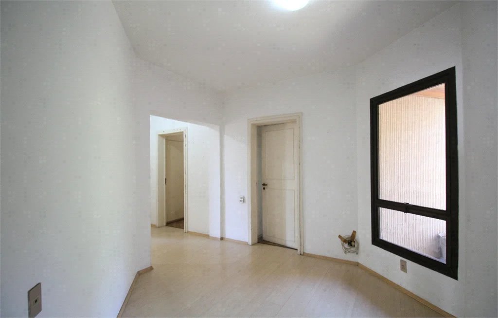 Apartamento à venda com 3 suítes em Vila Suzana, São Paulo, SP