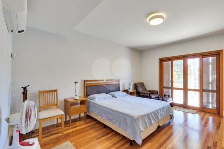 Casa à venda com 4 quartos, sendo 3 suítes, em Granja Julieta, São Paulo, SP