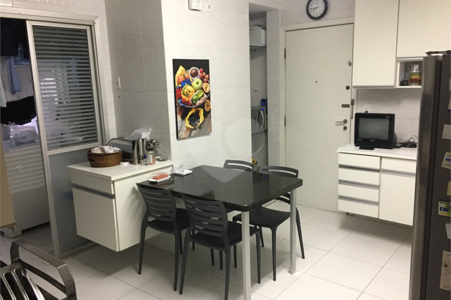 Apartamento à venda com 3 quartos, sendo 1 suíte, em Bela Vista, São Paulo, SP