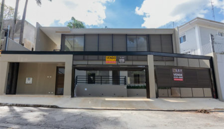 Casa à venda com 4 quartos, sendo 1 suíte,  em Jardim Guedala, São Paulo, SP