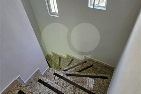 Sobrado à venda com 3 quartos, sendo 2 suítes, em Jardim Rossignatti, Indaiatuba, SP