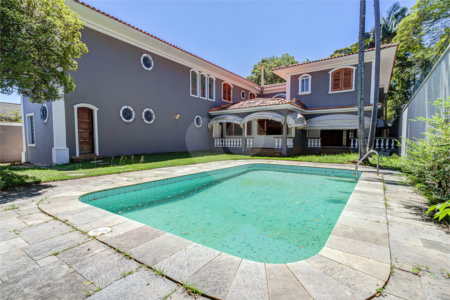 Casa à venda com 5 quartos, sendo 3 suítes, em Alto da Boa Vista, São Paulo, SP
