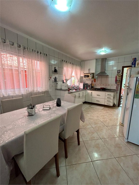 Sobrado à venda com 3 quartos, sendo 1 suíte, em Vila Nova Cachoeirinha, São Paulo, SP