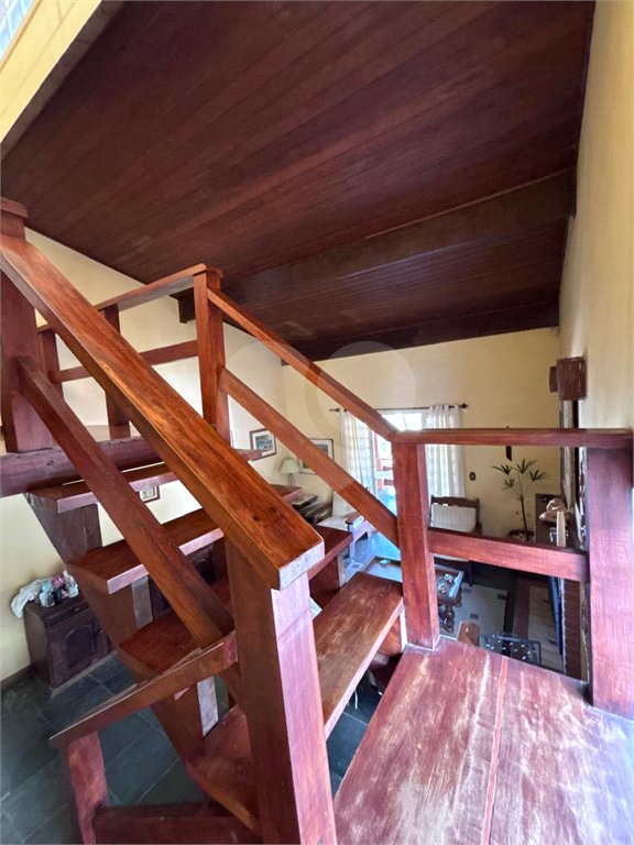 Casa à venda com 5 quartos, sendo 2 suítes,  em Jardim Maristela, Atibaia, SP