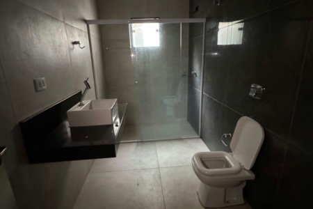 Casa para alugar com 3 quartos, sendo 1 suíte,  em Santos Dumont, Três Lagoas, MS