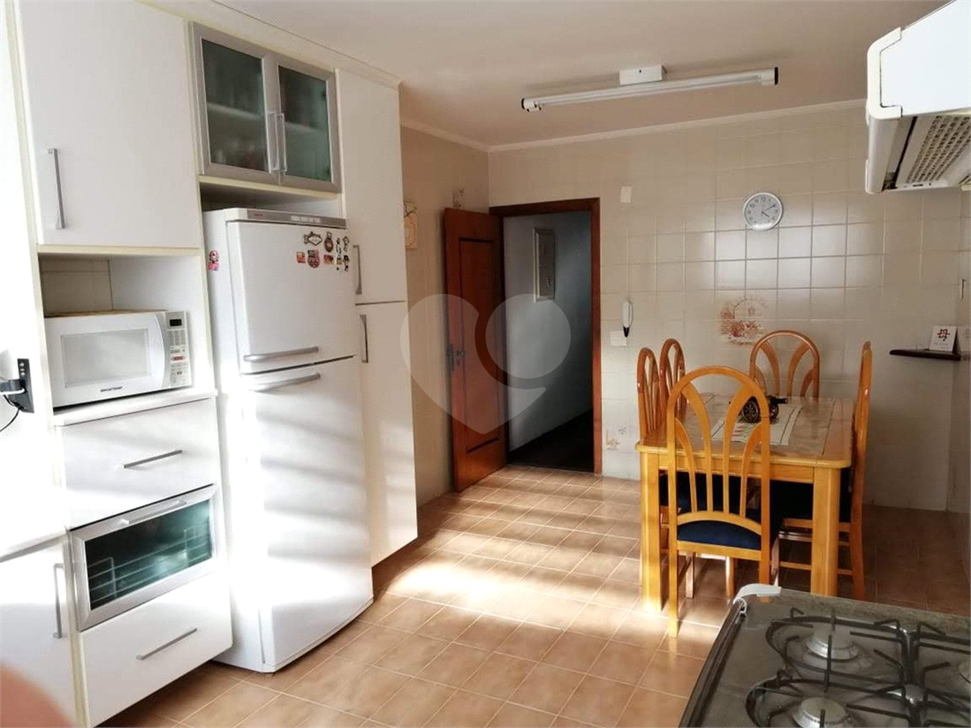 Sobrado à venda com 3 quartos, sendo 1 suíte, em Tremembé, São Paulo, SP
