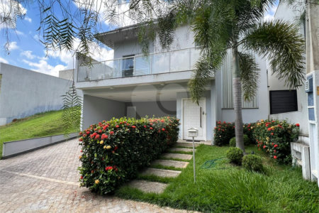 Casa à venda com 3 quartos, sendo 1 suíte,  no condomínio Golden Park Residence, Sorocaba - SP