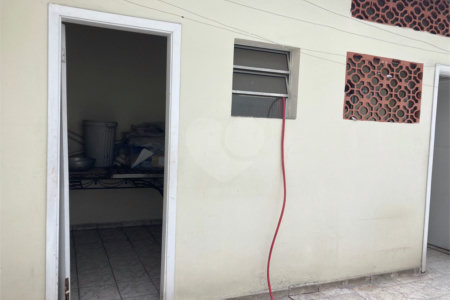Casa de Vila à venda com 3 quartos, sendo 1 suíte, em Brooklin Paulista, São Paulo, SP