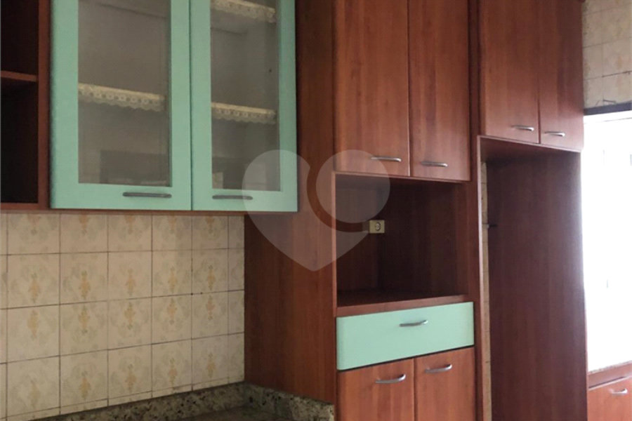 Sobrado à venda com 3 quartos, sendo 1 suíte, no Centro, Mairiporã, SP