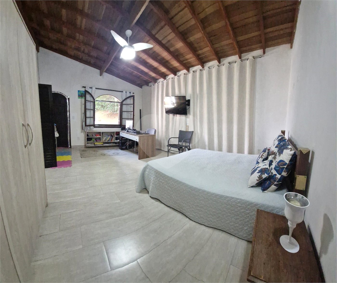Casa à venda com 5 suítes no condomínio São Joaquim, Vinhedo - SP