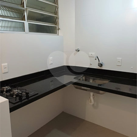 Apartamento à venda com 2 quartos em Cerqueira César, São Paulo, SP