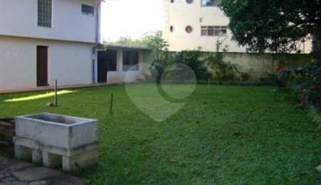 Sobrado à venda com 4 quartos, sendo 2 suítes,  em Santo Amaro, São Paulo, SP