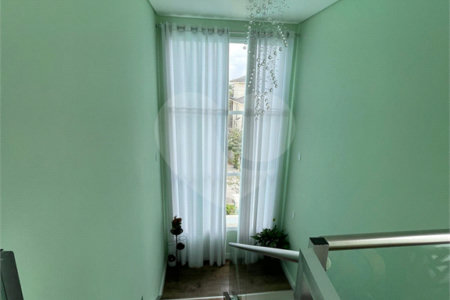 Casa à venda com 1 quarto, sendo 3 suítes, no condomínio Aruã Brisas I, Mogi das Cruzes - SP