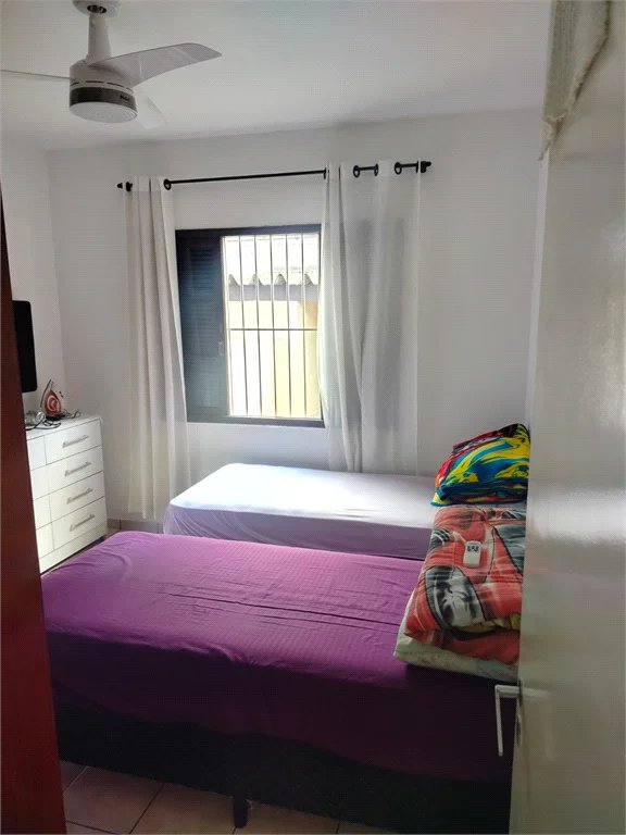 Sobrado à venda com 2 quartos em Jardim Santa Rosa, Taboão da Serra, SP