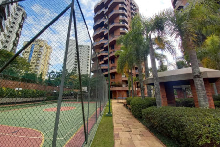 Apartamento à venda com 4 quartos, sendo 3 suítes,  em Vila Andrade, São Paulo, SP