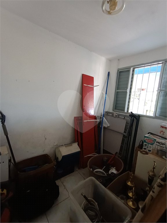 Casa à venda com 4 quartos, sendo 1 suíte, no condomínio Shangri-la, Atibaia - SP