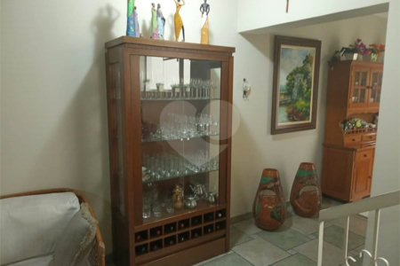 Casa à venda com 3 quartos, sendo 2 suítes, em Vila Flávio, Mogi das Cruzes, SP