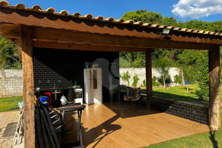Chácara à venda com 6 quartos, sendo 1 suíte, em Jardim Estância Brasil, Atibaia, SP