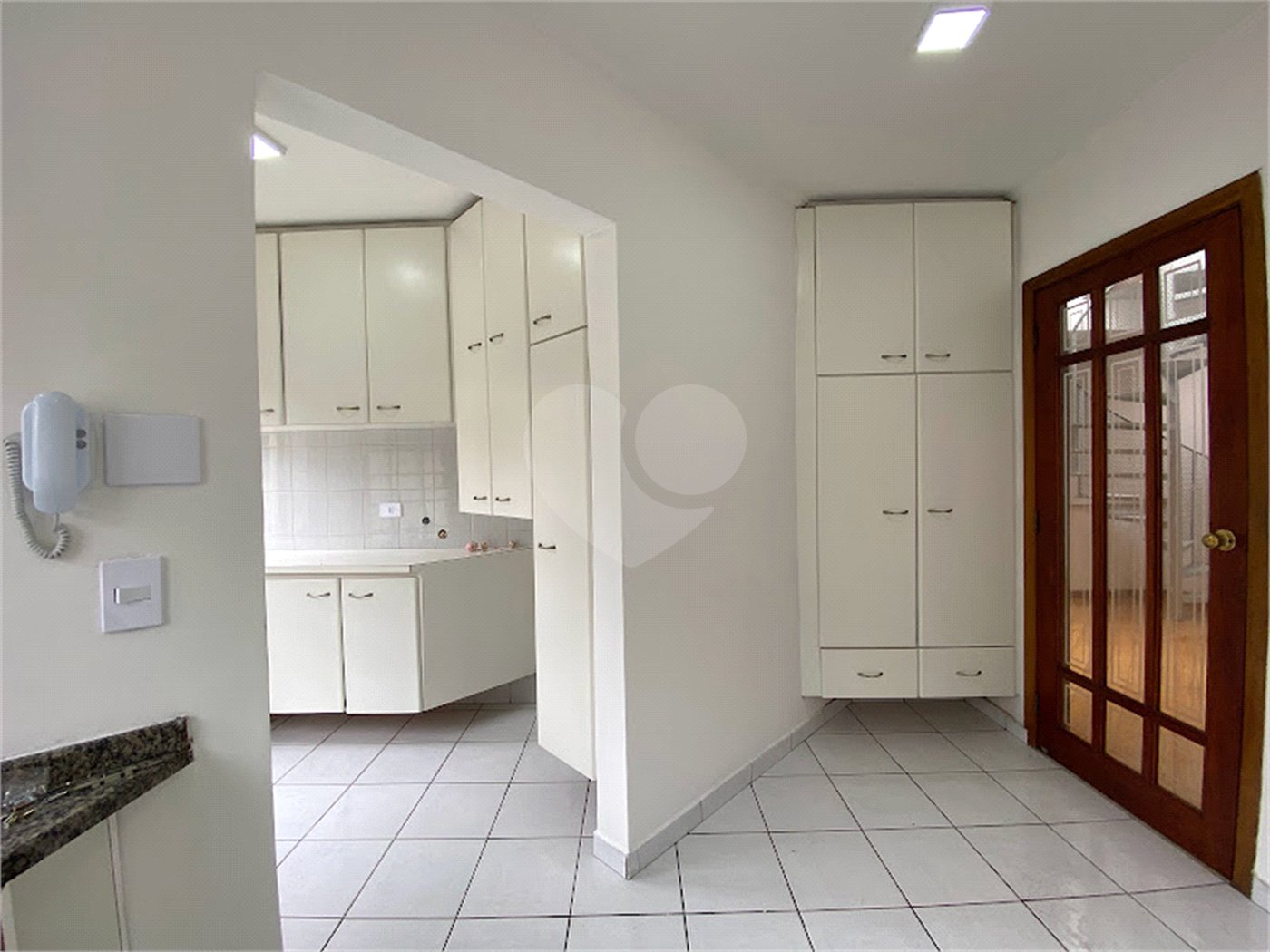 Sobrado à venda com 7 quartos, sendo 2 suítes, em Brooklin Paulista, São Paulo, SP