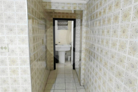 Sobrado à venda com 3 quartos, sendo 1 suíte, em Vila Constança, São Paulo, SP