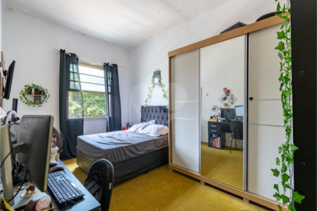 Sobrado à venda com 4 quartos, sendo 1 suíte, em Jardim das Acácias, São Paulo, SP