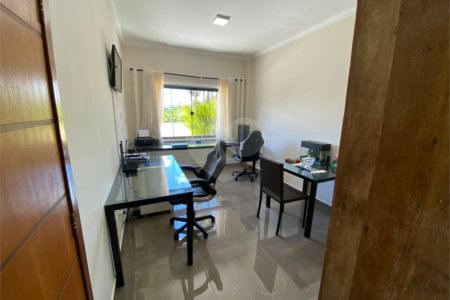 Casa à venda com 4 suítes em Vila Santista, Atibaia, SP
