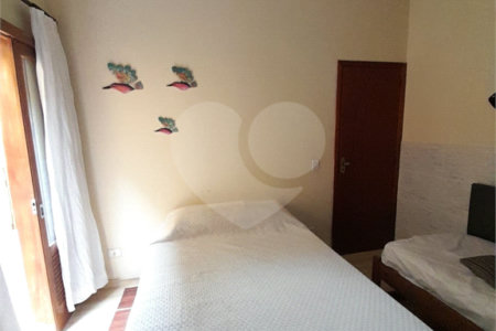 Casa à venda com 3 quartos, sendo 1 suíte,  em Água Espraiada (caucaia do Alto), Cotia, SP