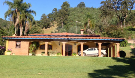 Sítio à venda com 4 quartos, sendo 1 suíte, no Centro, Piracaia, SP