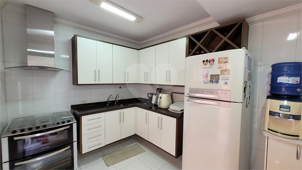 Sobrado à venda com 3 quartos, sendo 1 suíte, em Vila Romana, São Paulo, SP