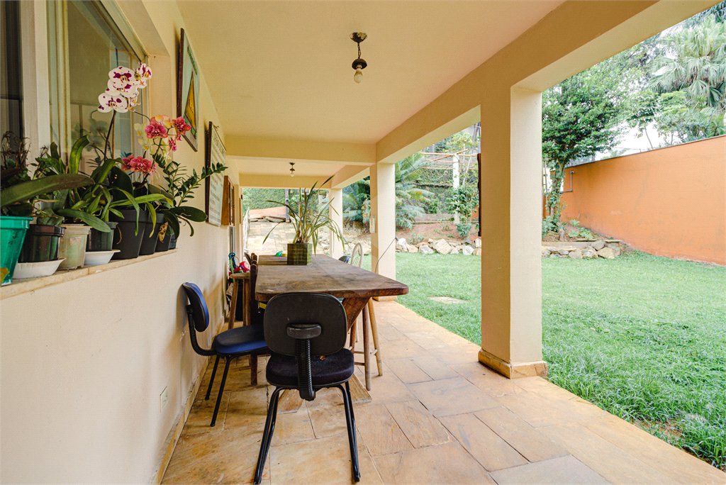 Sobrado à venda com 3 quartos, sendo 1 suíte, em Chácara Monte Alegre, São Paulo, SP