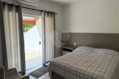 Casa à venda com 3 quartos, sendo 1 suíte, no condomínio Vale do Lago, Sorocaba - SP