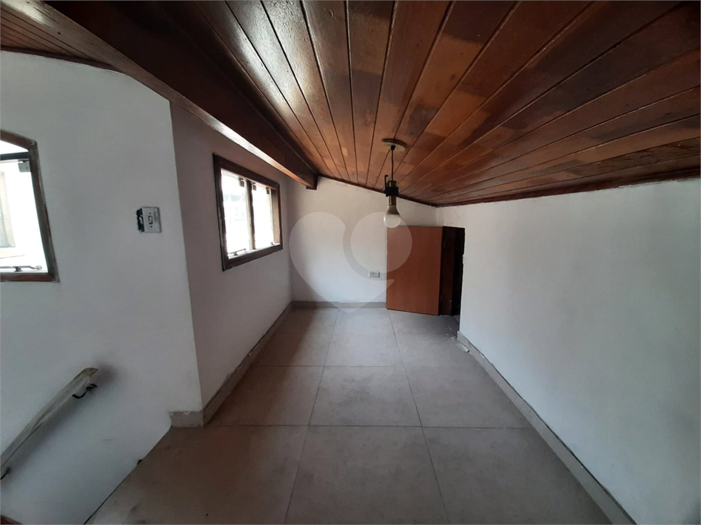Casa à venda com 3 quartos, sendo 1 suíte, no condomínio Cantareira Park, São Paulo - SP