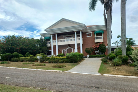 Casa à venda com 6 suítes no condomínio Portal da Raposo, Sorocaba - SP