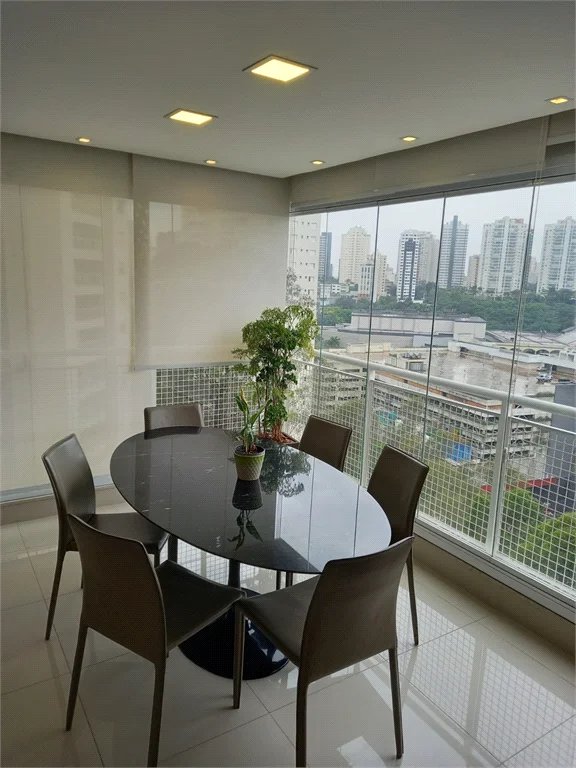 Apartamento à venda com 2 suítes em Vila Andrade, São Paulo, SP