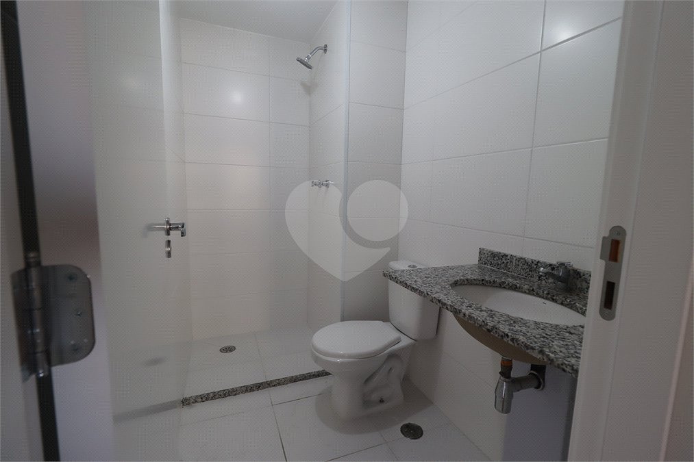 Apartamento à venda com 3 quartos, sendo 1 suíte, em Vila Anastácio, São Paulo, SP