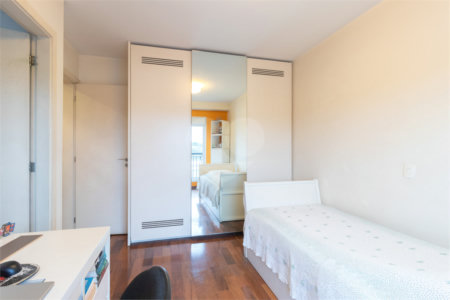 Apartamento à venda com 4 quartos, sendo 2 suítes,  em Alto de Pinheiros, São Paulo, SP