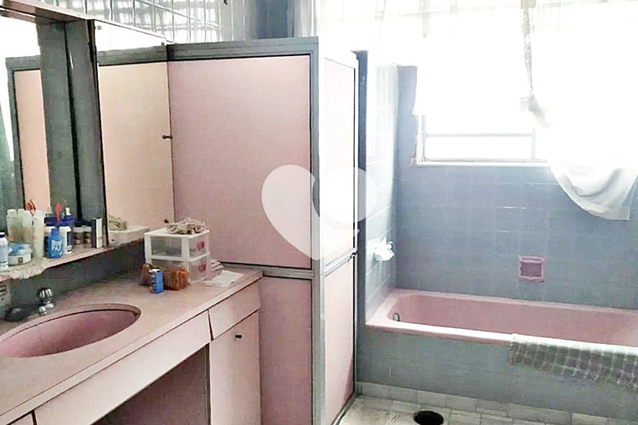 Casa à venda com 4 quartos, sendo 3 suítes, em Santana, São Paulo, SP