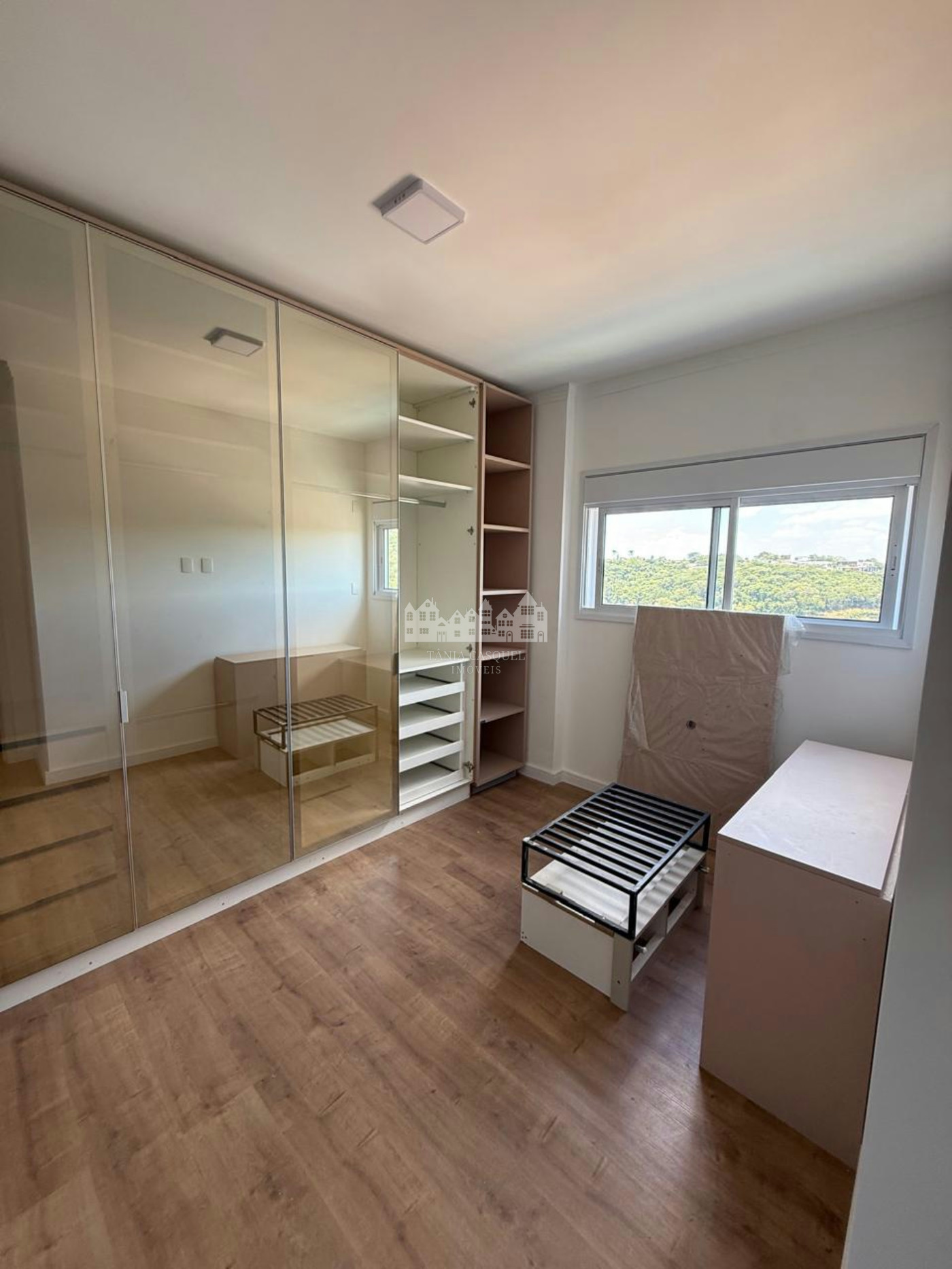 Apartamento para alugar com 3 suítes em Vila Helena, Atibaia, SP