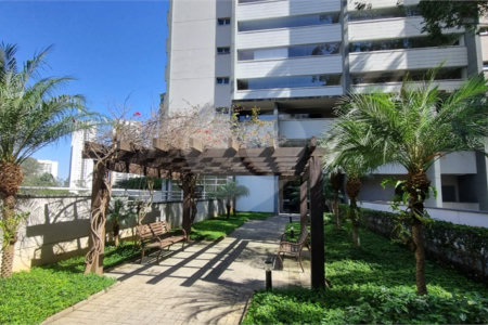 Apartamento à venda com 3 suítes em Jardim Londrina, São Paulo, SP