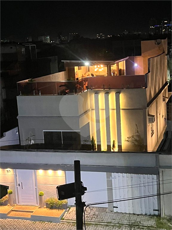 Casa à venda com 3 quartos, sendo 2 suítes, no condomínio Planície do Araguaia, Rio de Janeiro - RJ