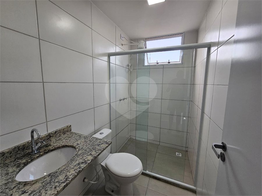 Apartamento para alugar com 2 quartos, sendo 1 suíte, em Nova São Pedro, São Pedro da Aldeia, RJ