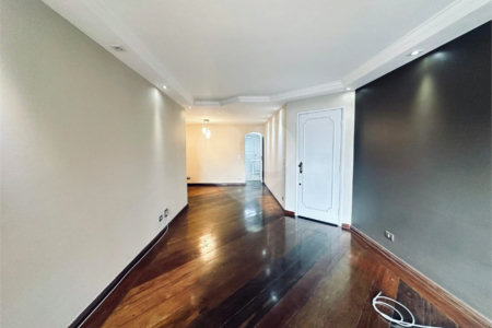 Apartamento à venda com 3 quartos, sendo 1 suíte, em Alto da Boa Vista, São Paulo, SP