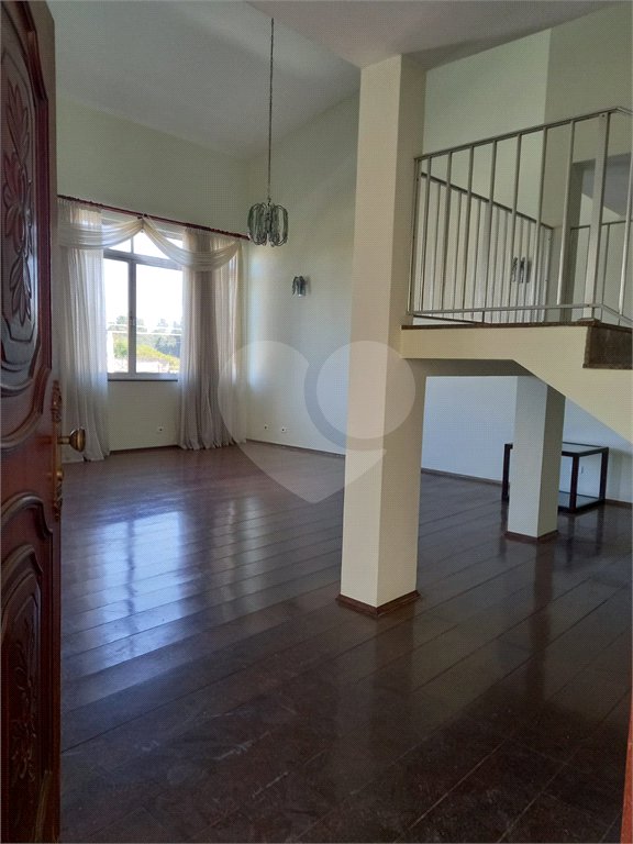 Sobrado à venda com 5 quartos, sendo 2 suítes,  em Tremembé, São Paulo, SP
