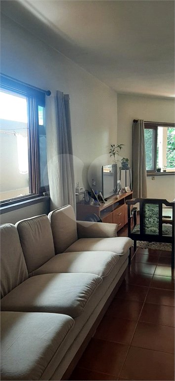 Sobrado à venda com 8 quartos em Jardim São Luís, São Paulo, SP