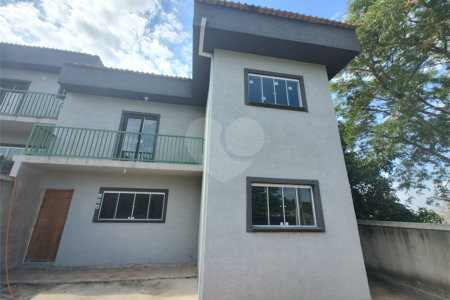 Sobrado à venda com 3 quartos, sendo 1 suíte, em Chácaras Maringá, Atibaia, SP